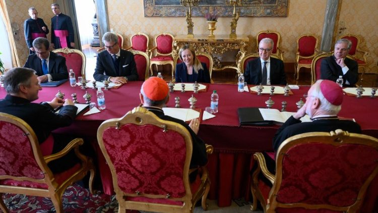 Waziri mkuu wa Italia alikutana pia na viongozi wakuu wa Vatican