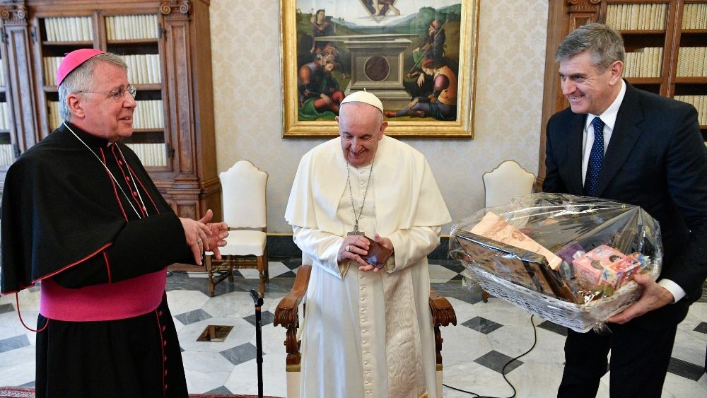 Audiencia del Papa a los miembros del Consejo Primacial de la Confederacin de los cannigos regulares de San Agustn