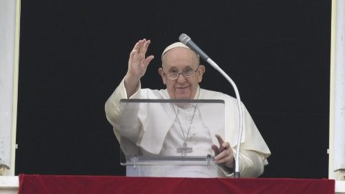 Pope at Angelus: Be free from attachments, make way for the Lord