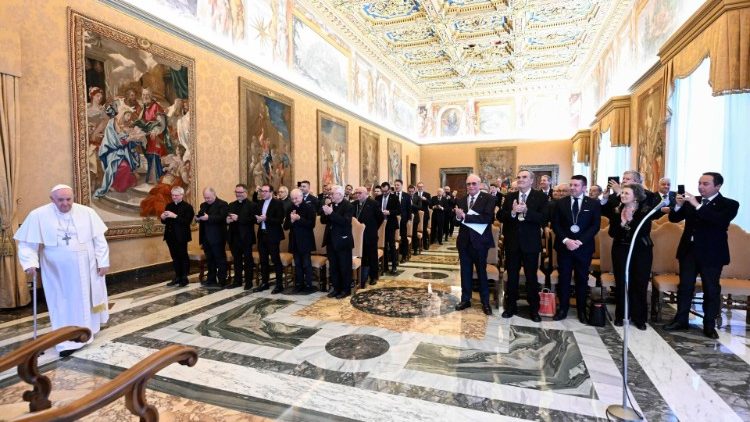 Papa amekutana na Wajumbe wa Wanachama wa Ibada za Watu nchini Italia 