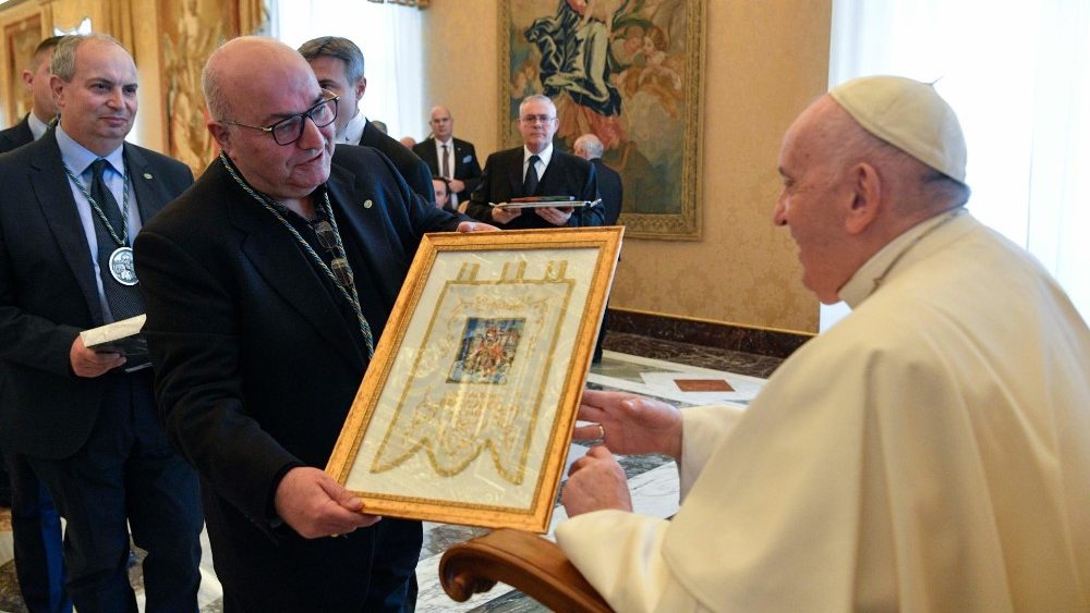Papa Francisco com os Membros da Confedera??o das Confrarias