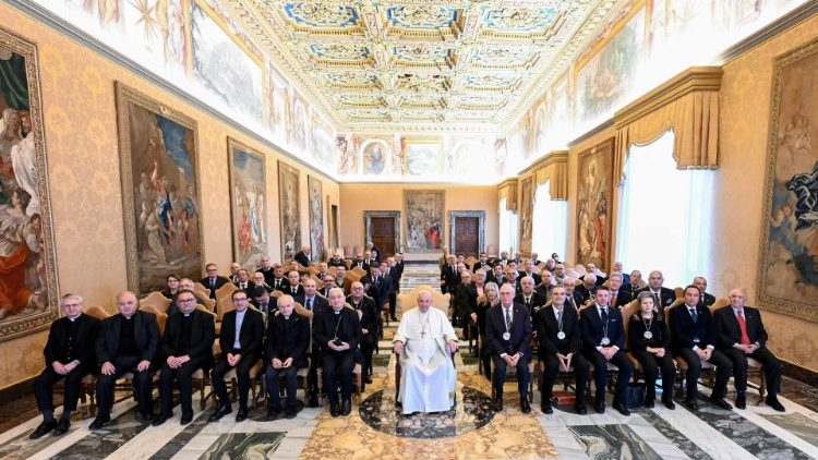 Papa Francisko amekutana na Wajumbe wa wanachama wa Ibaza za Kimungu nchini Italia