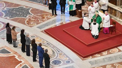 Il Papa: la Parola di Dio è per tutti, la Chiesa non abbia il cuore stretto