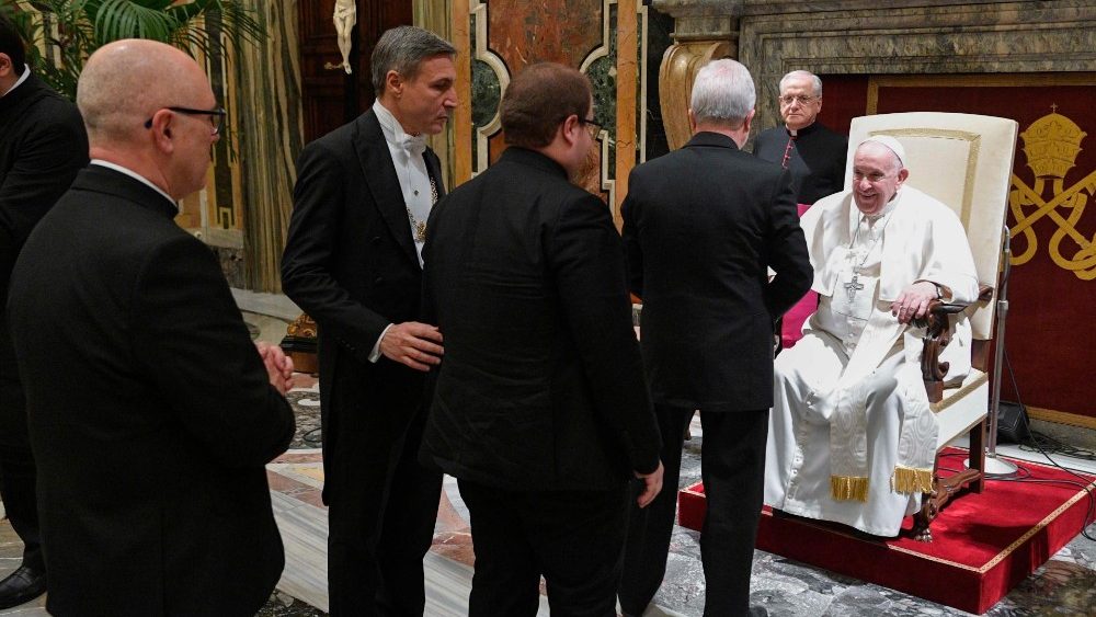 Papa Francisco e os Sacerdotes da Pastoral Juvenil da Diocese de Barcelona
