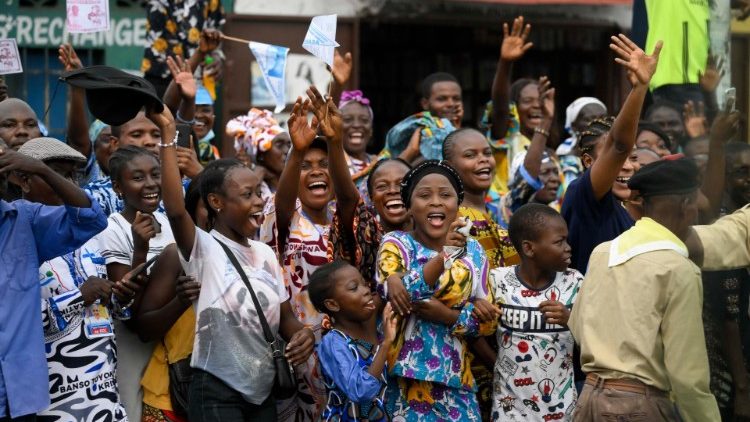La multitud que recibi al Papa en la Repblica Democrtica del Congo.