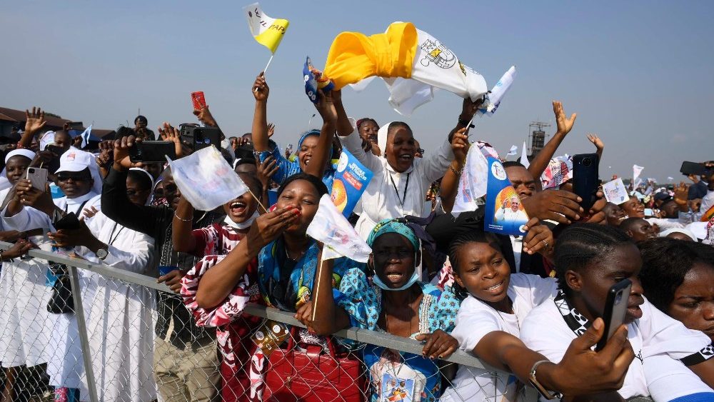 Messe clbre prs de l'aroport de N'dolo,  Kinshasa, le 1er fvrier 2023