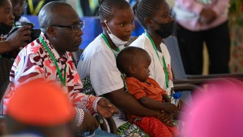 Les victimes des violences à l’Est de la RDC portent leurs souffrances au Pape