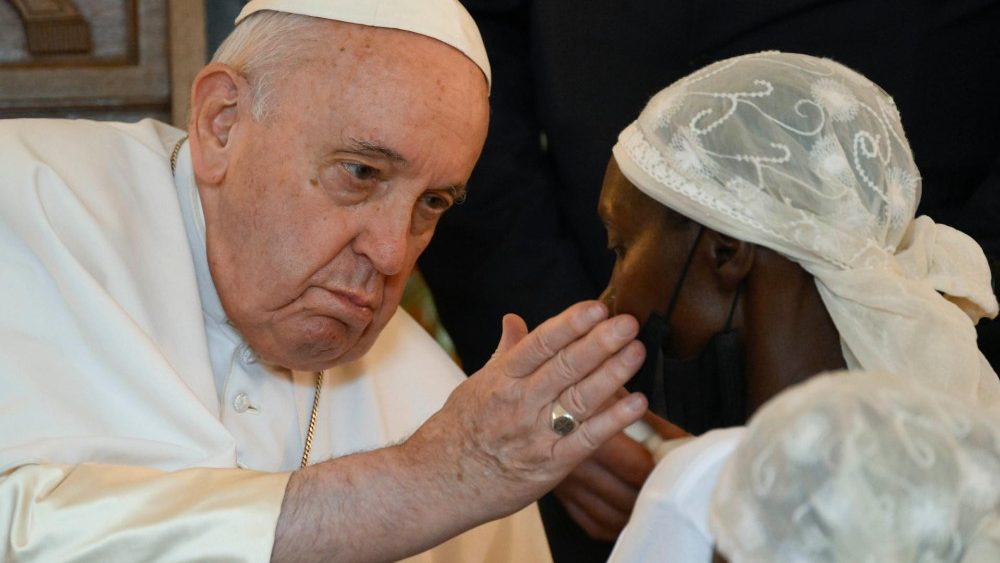 Papa Francisco no encontro com as vtimas de violncia na RDCongo