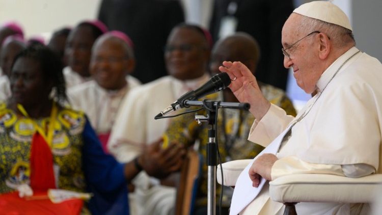 ?TC g?p g? gi?i tr? và giáo lý viên CHDC Congo 