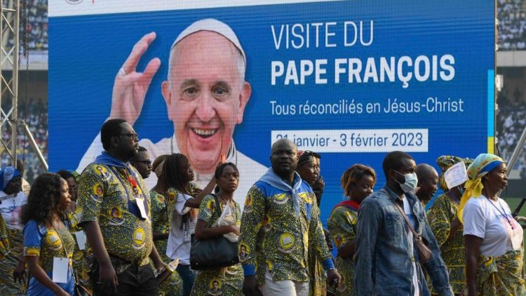 ?TC g?p g? gi?i tr? và giáo lý viên CHDC Congo 