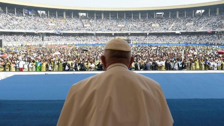 Incontro del Papa con i giovani e con i catechisti presso lo "Stadio dei Martiri"