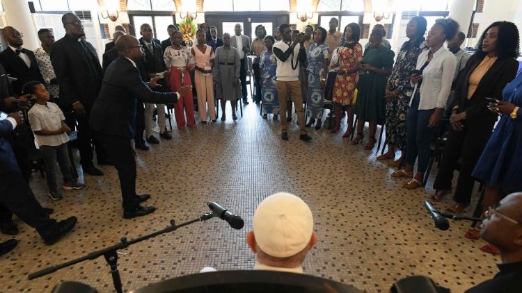 Il Papa con il gruppo di universitari cattolici della RD Congo