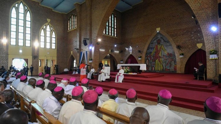 2023.02.02 Viaggio Apostolico nella Repubblica Democratica del Congo e in Sud Sudan - Incontro di preghiera presso la Cattedrale di Kinshasa