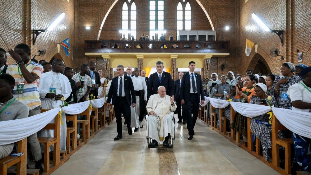   էѧӧ֧ߧӧѧ  ܧѧէ Notre Dame du Congo  ?ߧѧ