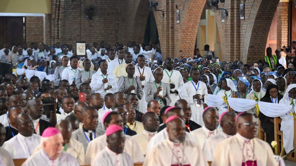 է٧֧ݧ??   ѧѧ  ѧҧ Notre Dame du Congo  ?ߧѧ