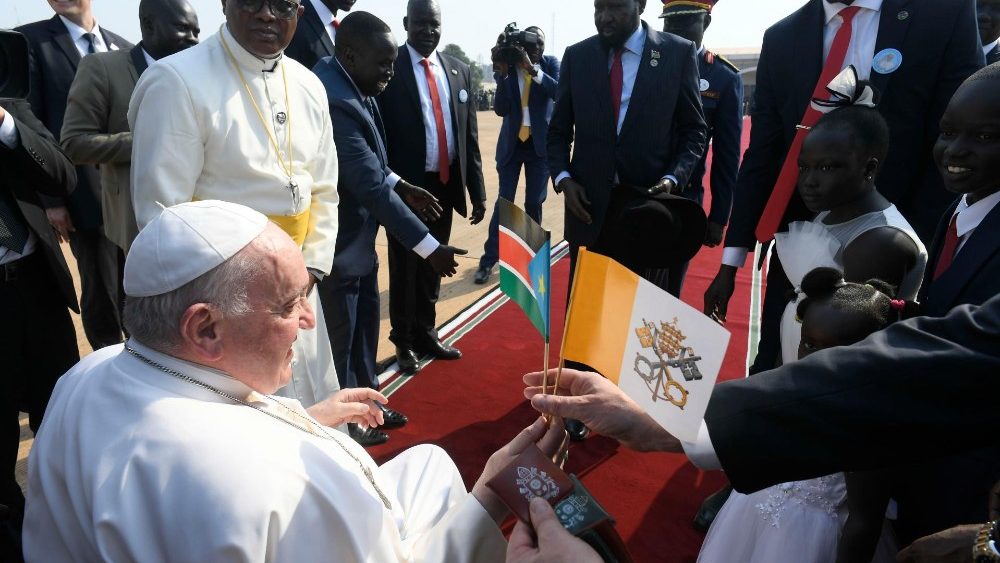 Cerim?nia de boas-vindas no Aeroporto Internacional de Juba