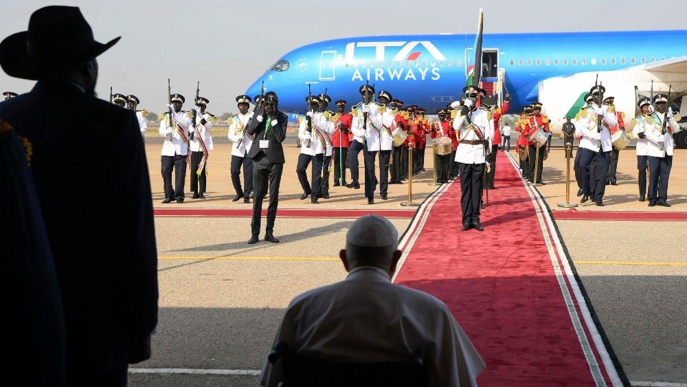 2023.02.03 Viaggio Apostolico nella Repubblica Democratica del Congo e in Sud Sudan - Cerimonia di benvenuto presso l'Aeroporto Internazionale di Giuba