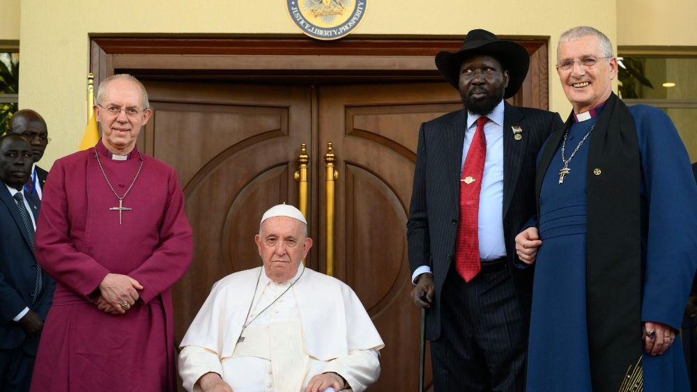 Anglikanerprimas Justin Welby, Erzbischof von Canterbury (links), Papst Franziskus, Pr?sident Salva Kiir und Ian Greenshields, Moderator der presbyterianischen Kirche Schottlands