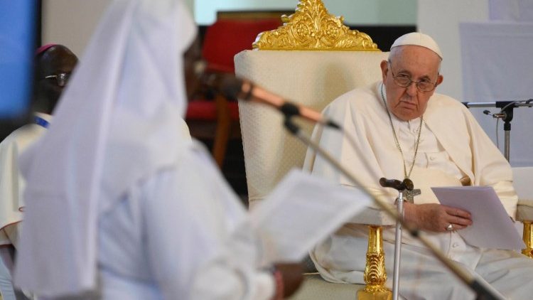Viaje apostlico a Sudn del Sur - Encuentro con obispos, sacerdotes y diconos en la catedral de Santa Teresa