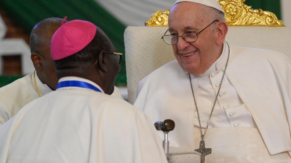 Franziskus in der Kathedrale der heiligen Theresa in Juba an diesem Samstagmorgen