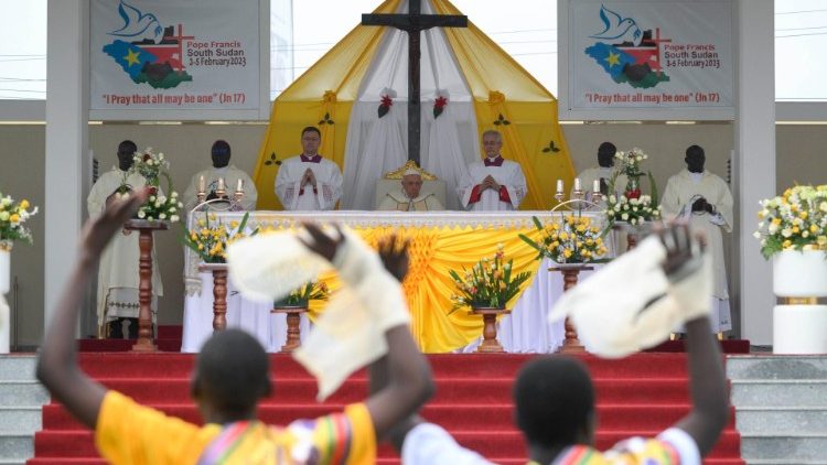 Santa Missa no Mausoléu de John Garang 