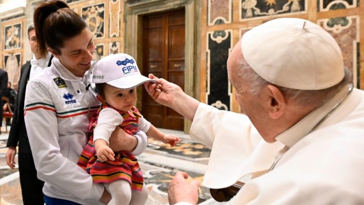 Papa me Federatën Italiane të Pentatlonit Modern