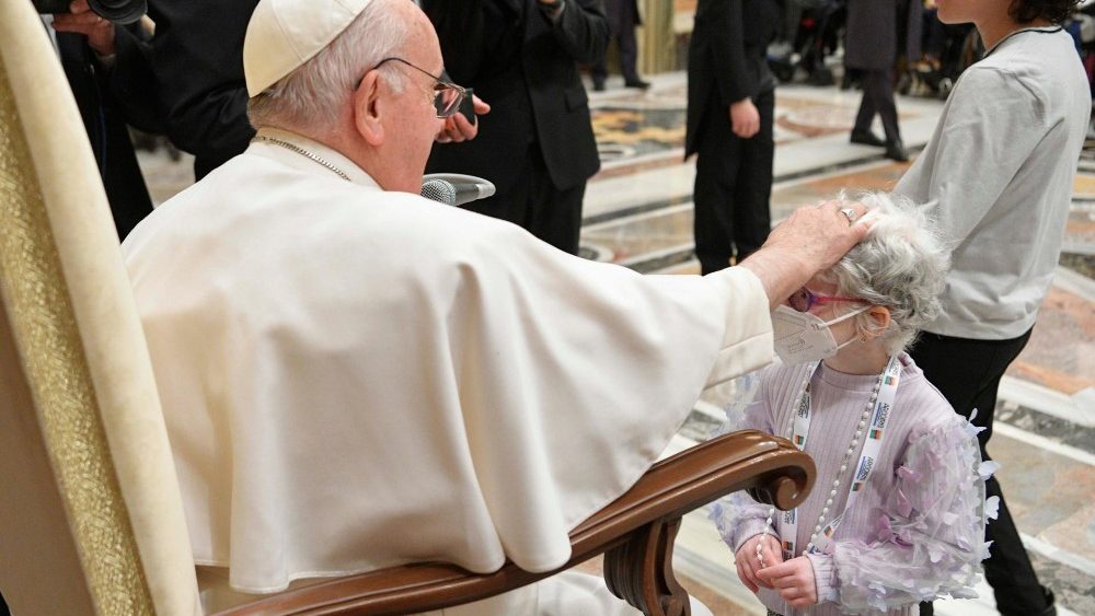 Papa Francisco com a representação da Federação Italiana de Doenças Raras
