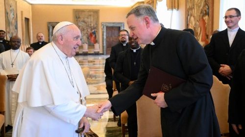 Papst dankt Orden für Gebete: Heute sterben überall Soldaten
