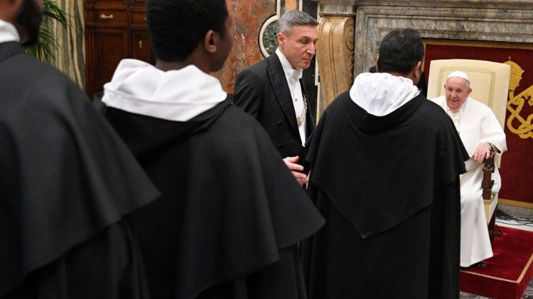 Trenutak s audijencije u Apostolskoj palači