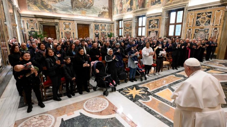 Francesco con i soci del Circolo San Pietro