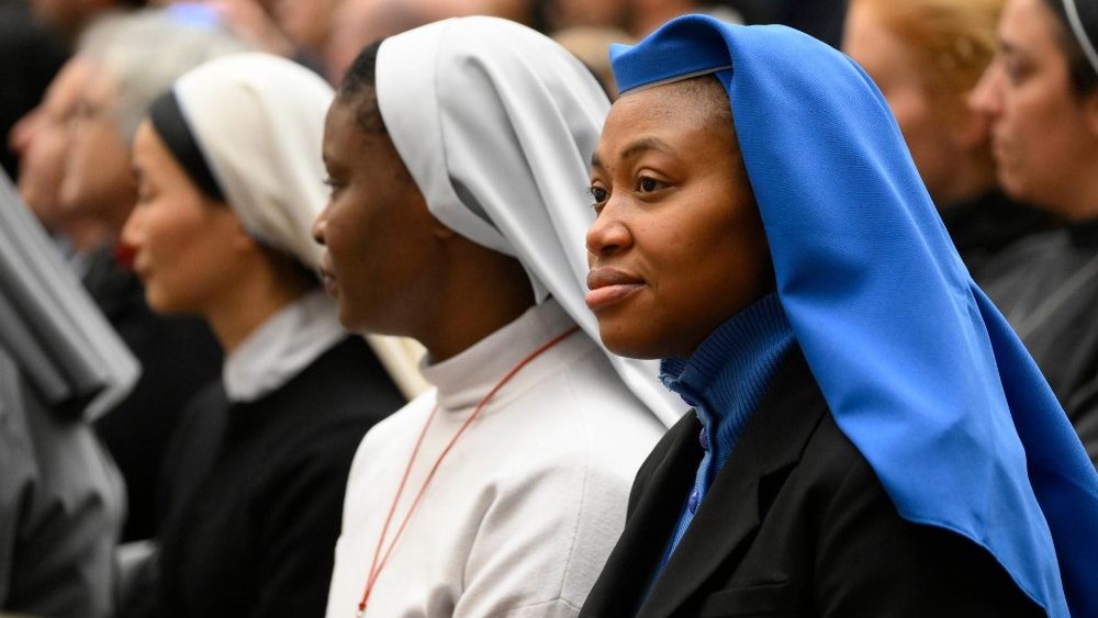 Papa Francisco com Reitores, Professores, Alunos e Funcionrios das Universidades e Institui??es Pontifcias Romanas na Sala Paulo VI