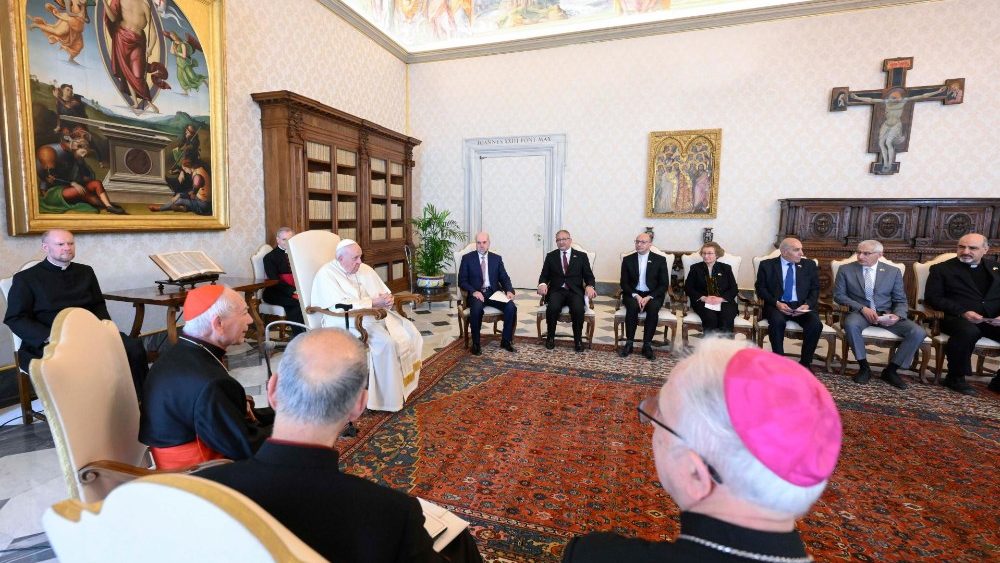 O encontro do Pontfice com a delega??o no Vaticano