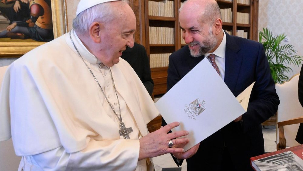 O encontro do Pontfice com a delega??o no Vaticano