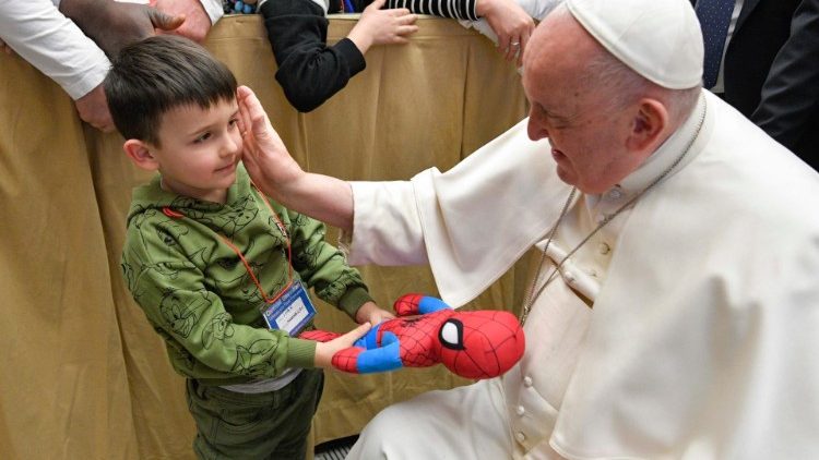 MAP Francis greets refugee families who have arrived via Humanitarian Corridors