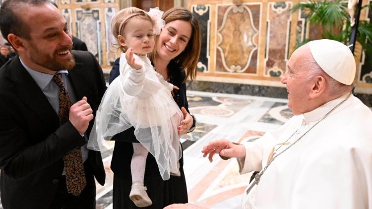 Papa Françesku me pjesëmarrësit në konferencën e Akademisë Papnore Alfonsiane