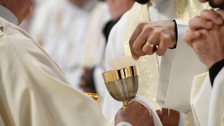 Walimtambua Kristo Yesu Mfufuka kwa Kuumega Mkate