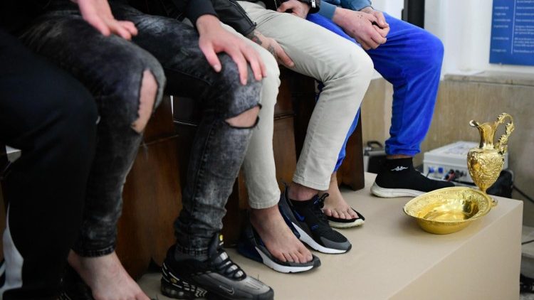 I giovani detenuti ai quali il Papa ha lavato i piedi