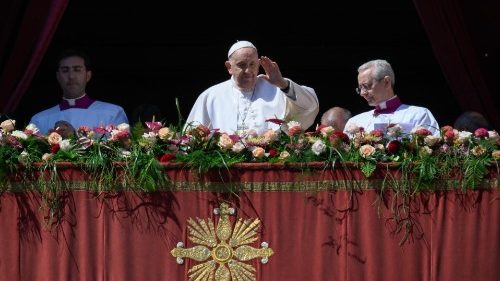 Papa: Com Cristo renasce a esperança! Apressemo-nos a superar divisões e conflitos