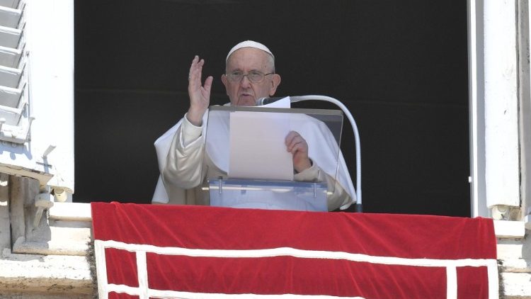 Papst beim Regina Caeli