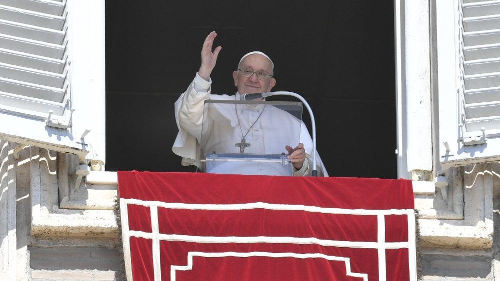 As mulheres nos ensinam que encontramos Jesus, testemunhando-O, afirma Francisco