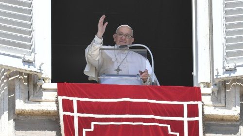 Pope at Regina Coeli: May we be joyful proclaimers of the Gospel
