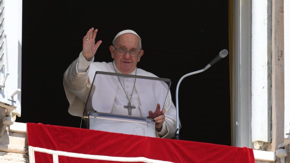 Francisco na ora??o mariana do Regina Caeli deste domingo (16)