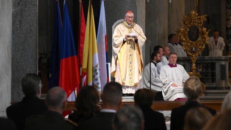 Kard. Parolin na Mszy w 30. rocznicę rozpadu Czechosłowacji