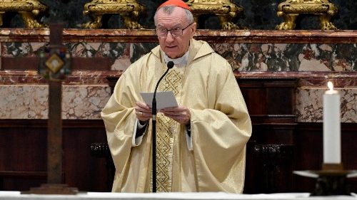 Parolin: garantire tutte le libertà ai cristiani in Medio Oriente