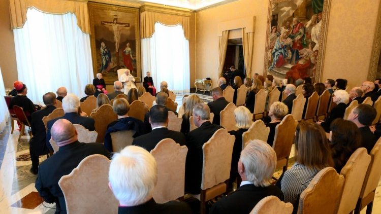 Unit e trasparenza nella Chiesa: i due auspici espressi da Papa Francesco nell'udienza con la Papal Foundation