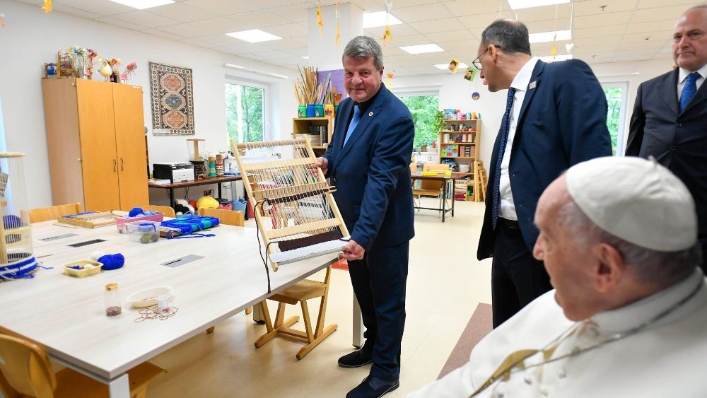 2023.04.29 Viaggio Apostolico in Ungheria - Visita ai bambini dell'Istituto Beato Laszlo Batthyany-Strattmann