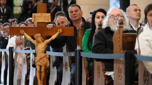 Una famiglia ucraina: grati al Papa per aver fatto sentire la sua voce per la pace