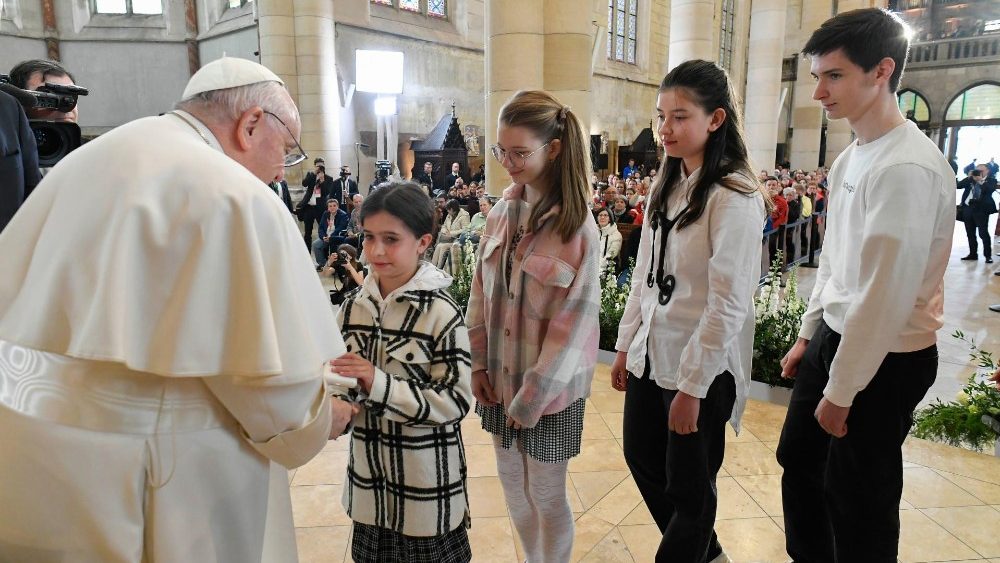 O Papa Francisco no encontro com os pobres e refugiados na Igreja de Santa Isabel da Hungria