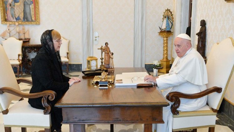 Papa Francesco e la presidente della Repubblica di Slovenia, Natasa Pirc Musar