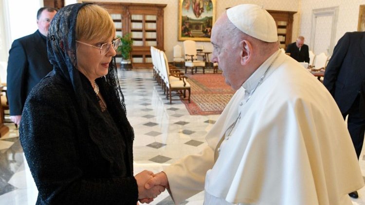 Nataša Pirc Musar, Slovėnijos prezidentė, popiežiaus audienijoje